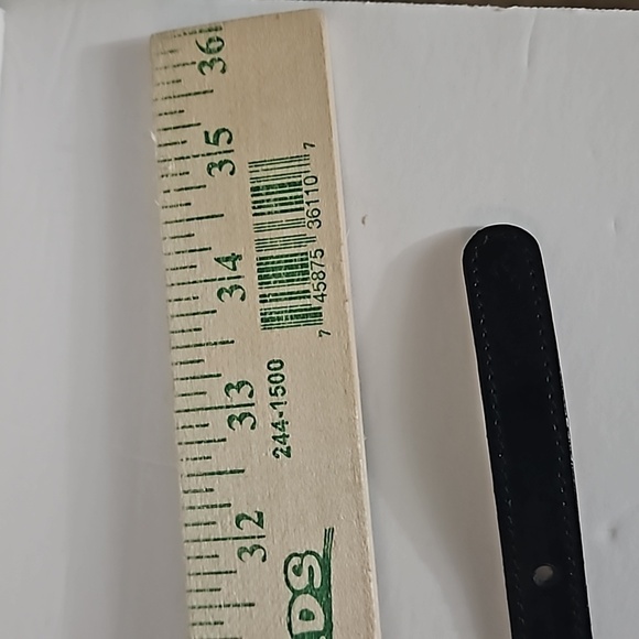 Streets Ahead  Belt Metal Design Detail sz M Black Pre-owned - Picture 7 of 8